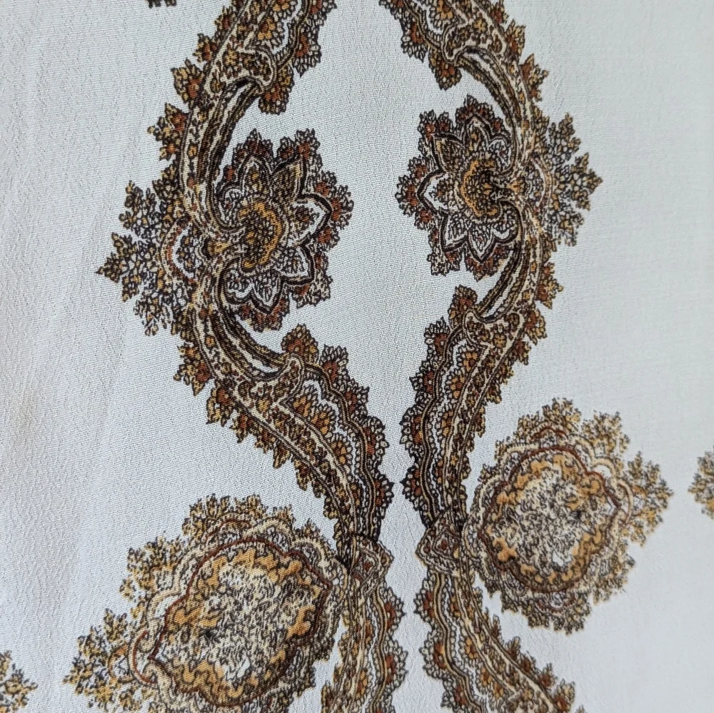 H & M White and Gold Patterned Dress Size 6 - Picture 3 of 4